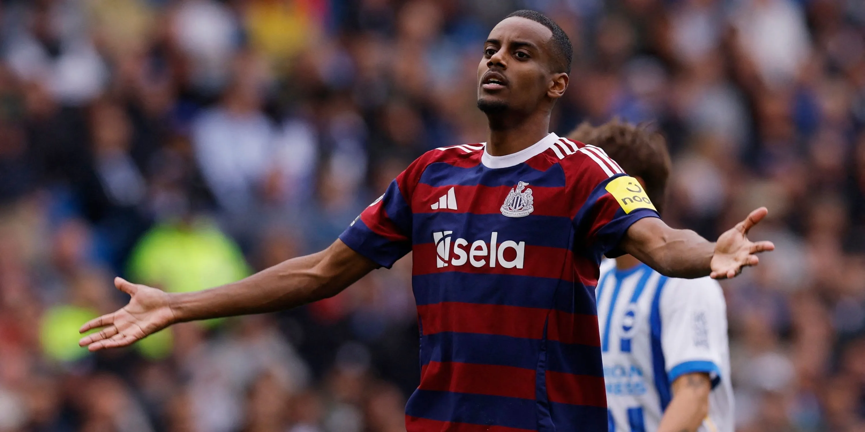 Alexander Isak ăn mừng bàn thắng cho Newcastle United.