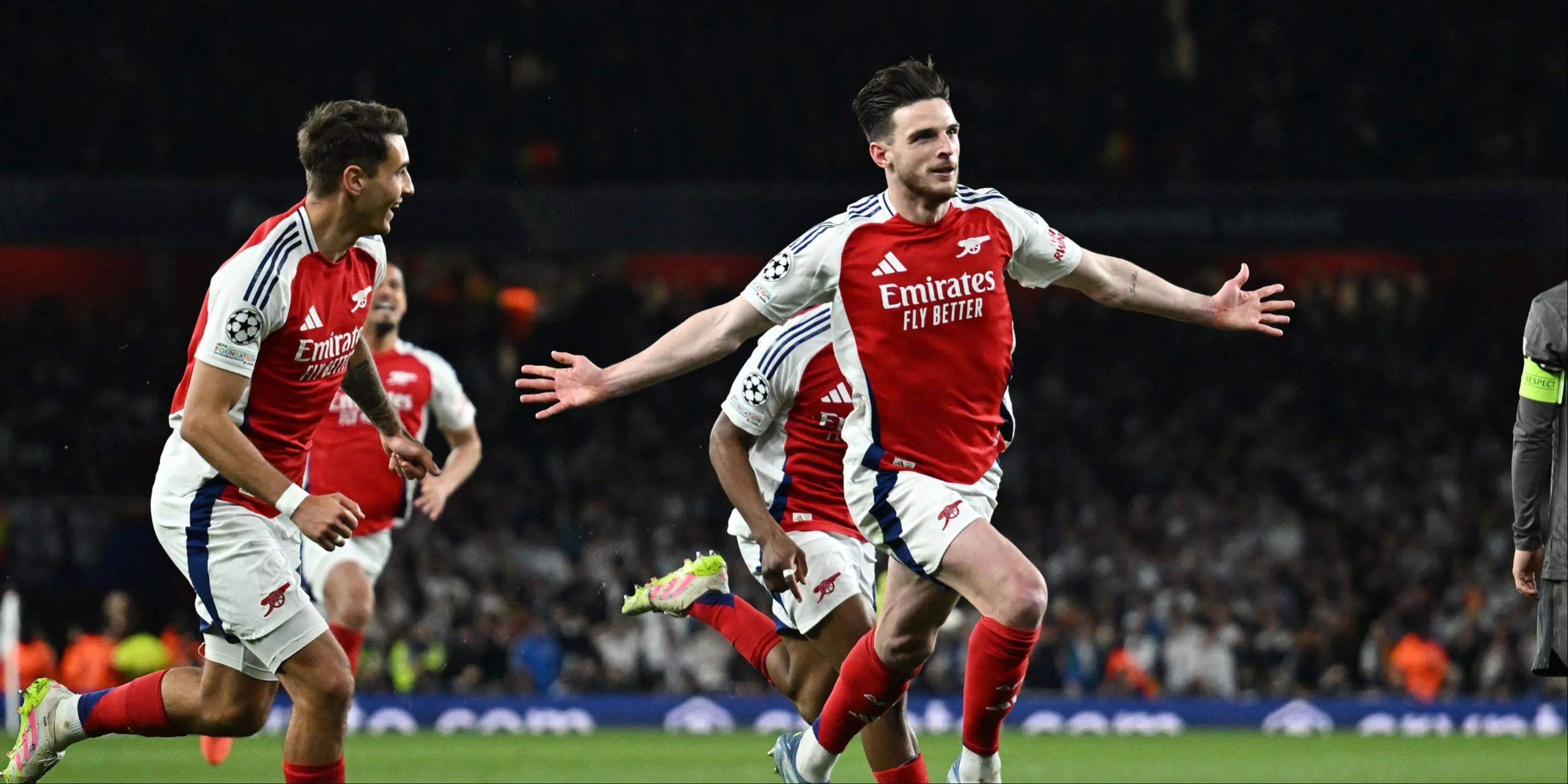 Declan Rice ăn mừng bàn thắng cho Arsenal trong trận gặp Real Madrid tại Champions League
