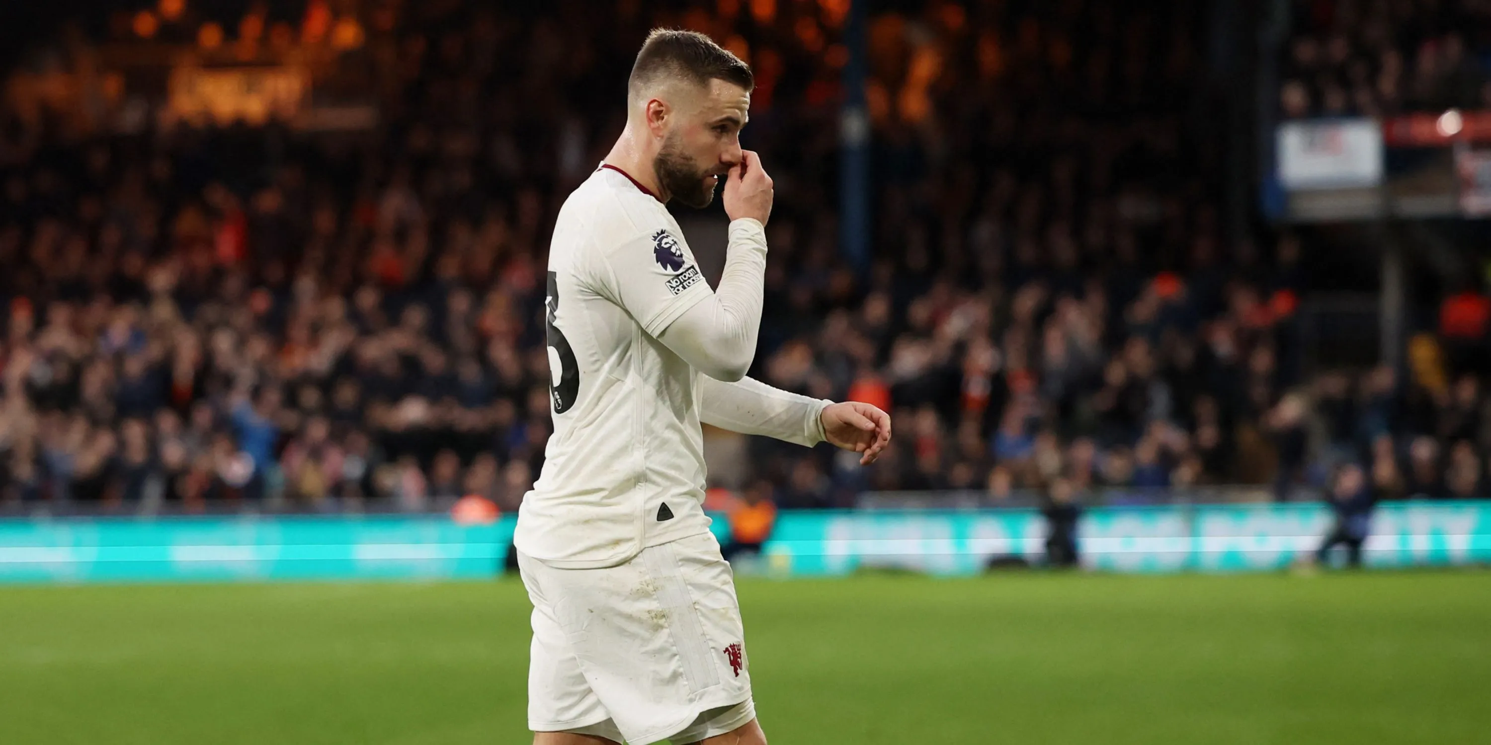 Luke Shaw thi đấu cho Man Utd trong một trận đấu trước đó