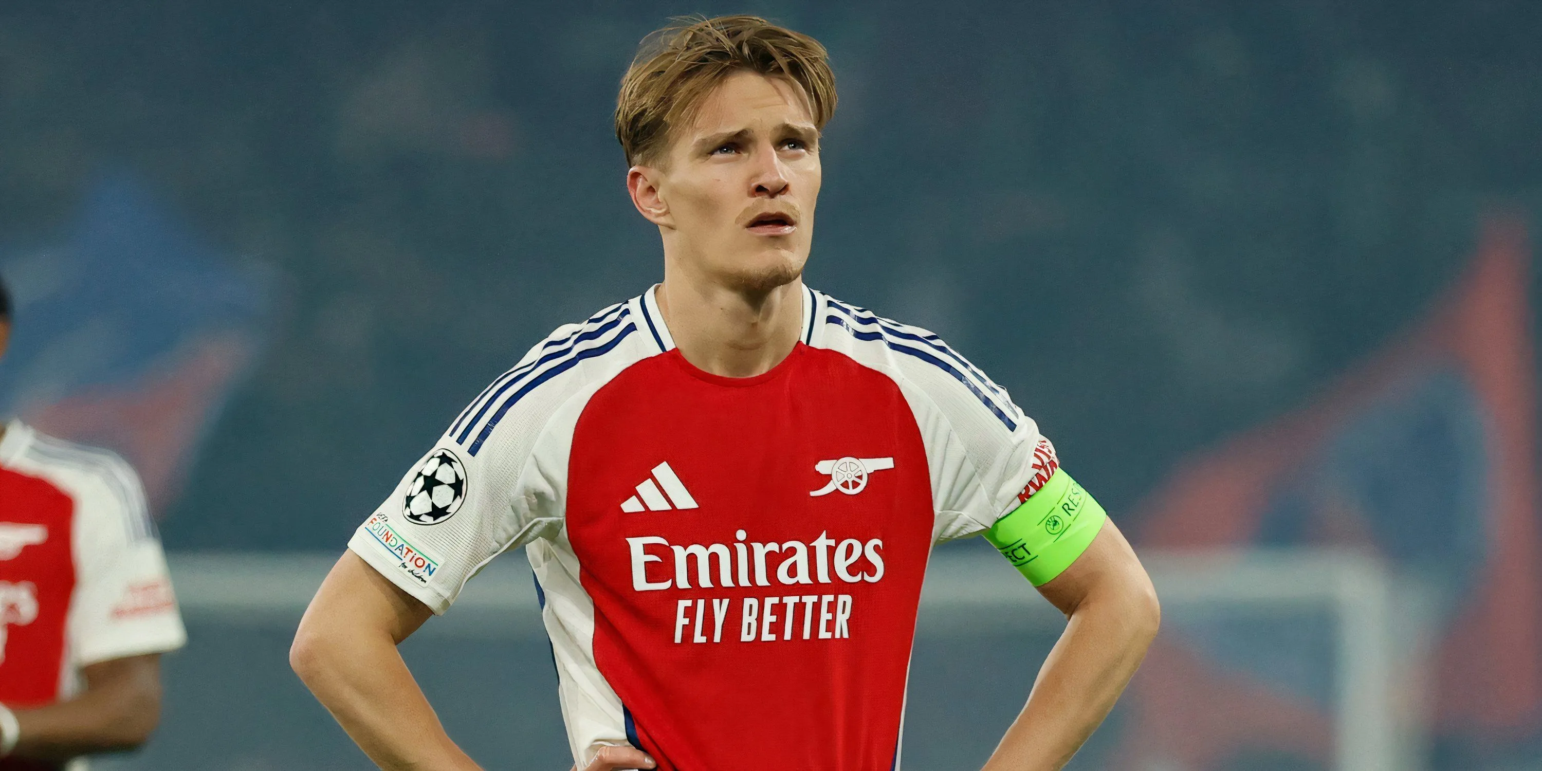 Martin Odegaard trong một trận đấu của Arsenal tại Champions League