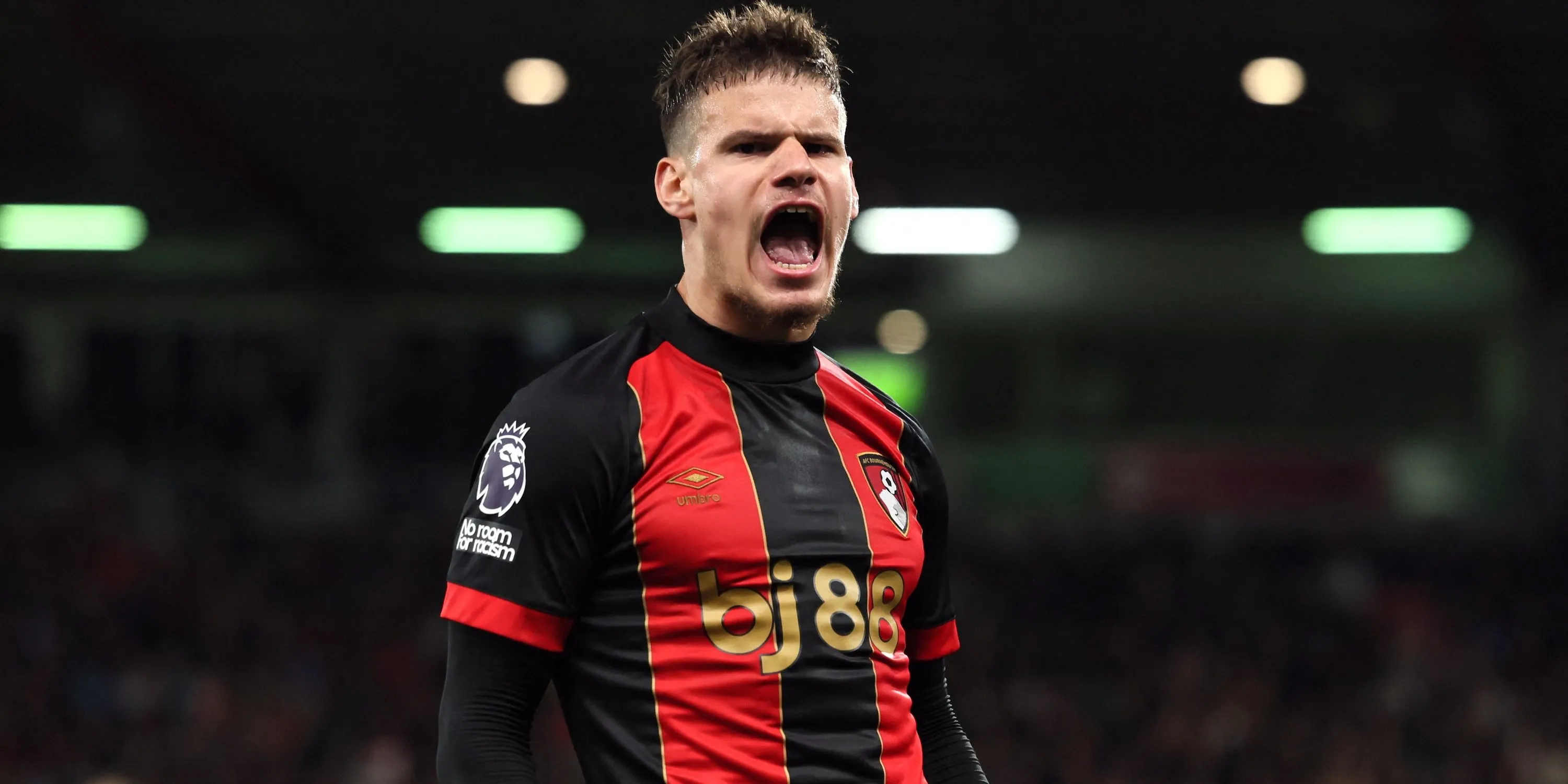 Milos Kerkez trong màu áo AFC Bournemouth