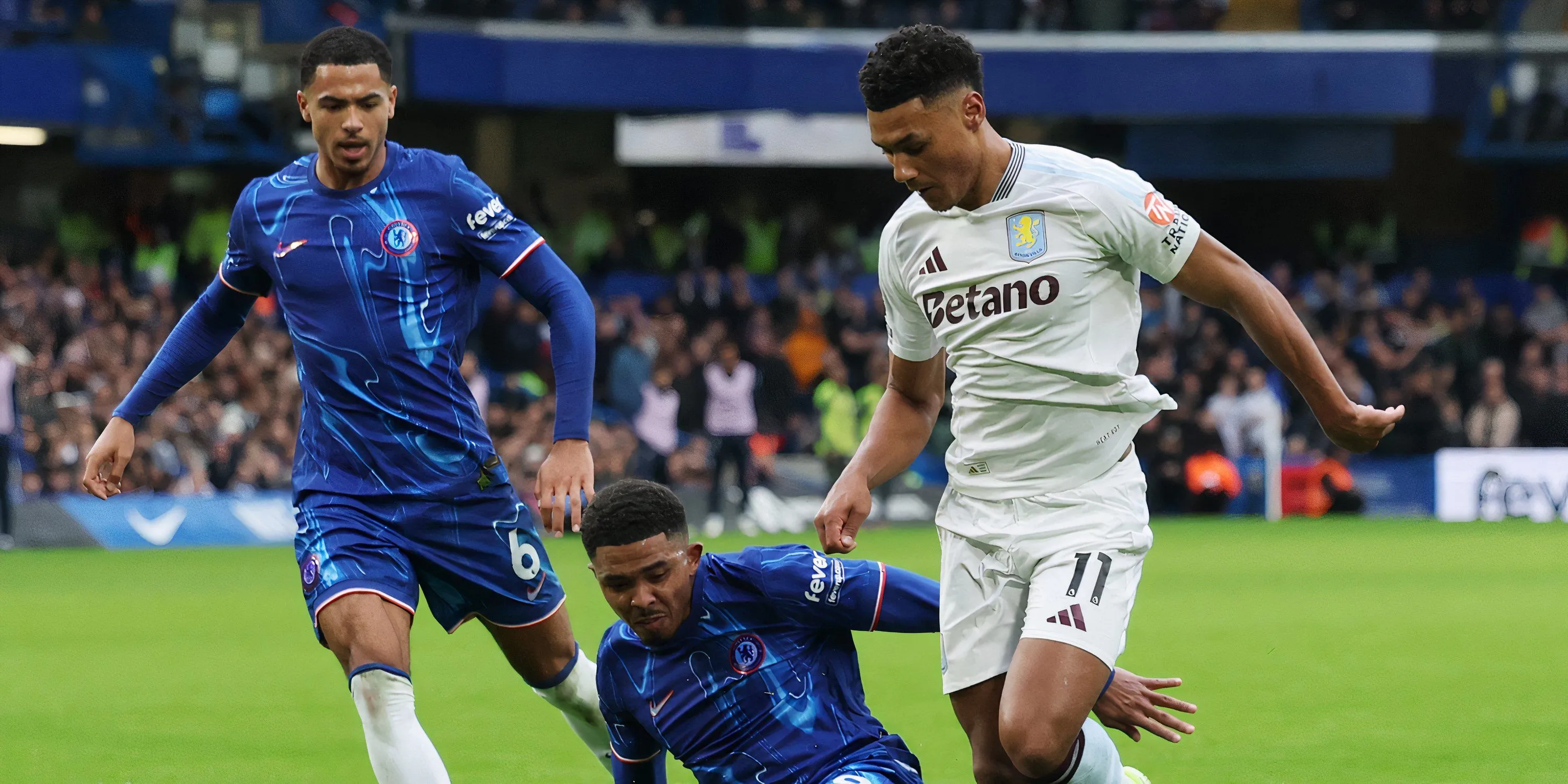 Ollie Watkins đang thi đấu cho Aston Villa