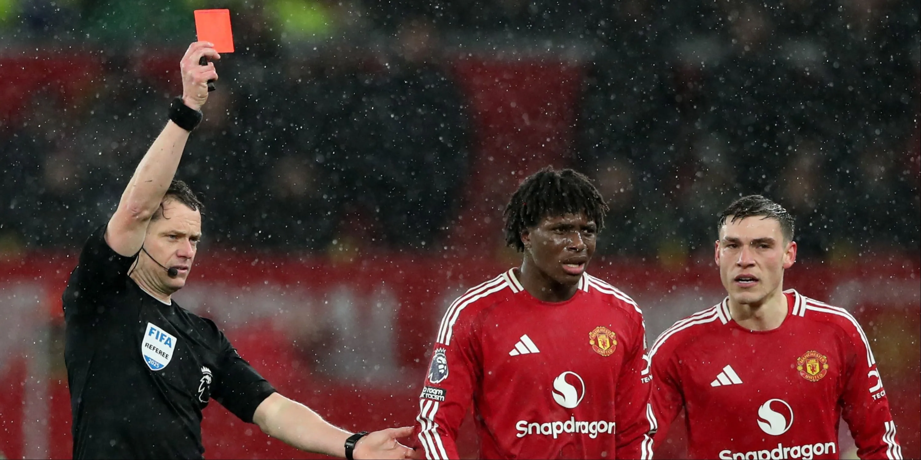 Patrick Dorgu thi đấu mờ nhạt trong trận gặp Brentford cho Manchester United