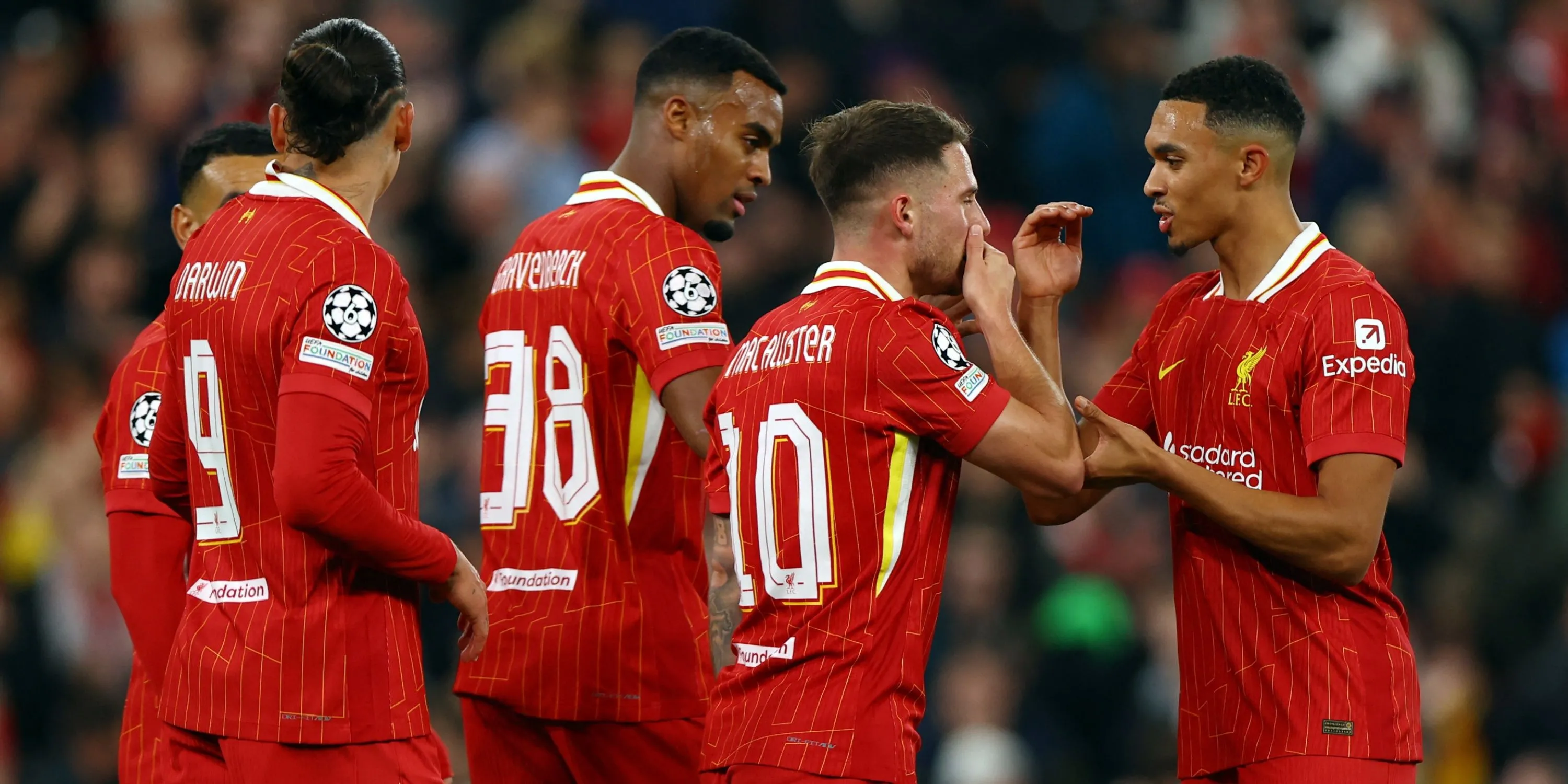 Ryan Gravenberch thi đấu năng nổ ở khu vực giữa sân cho Liverpool