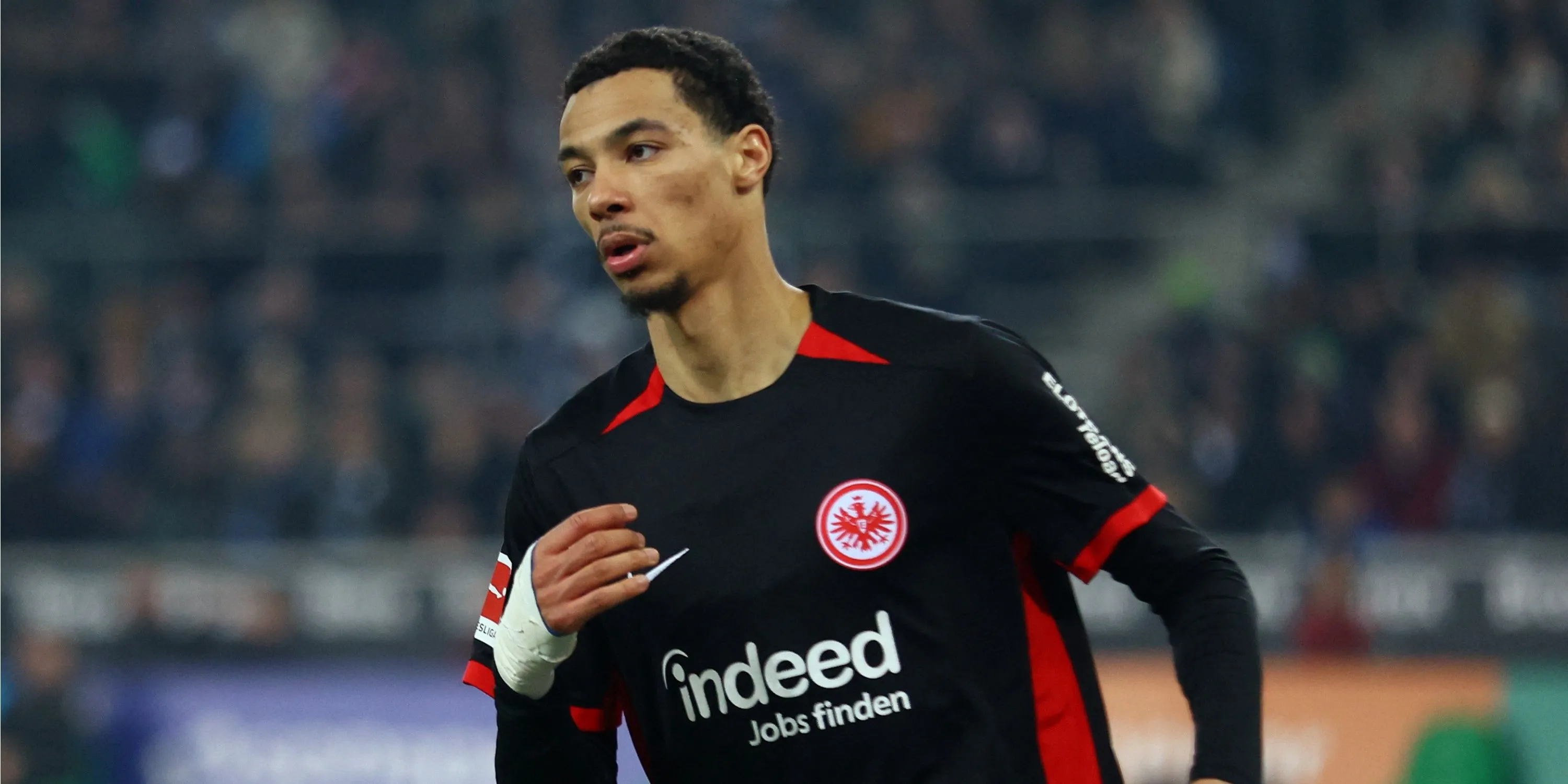 Hugo Ekitike ăn mừng bàn thắng cho Frankfurt