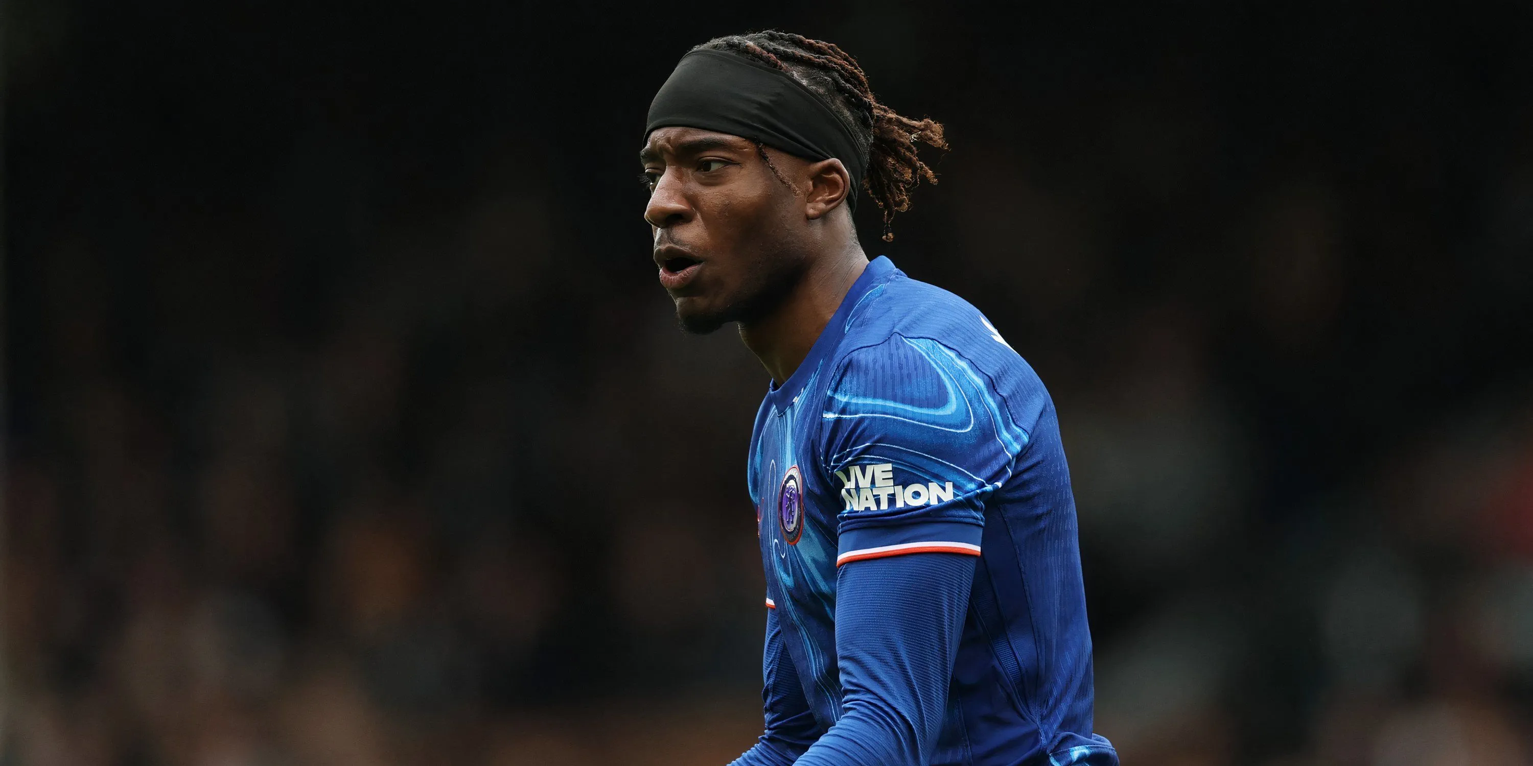 Noni Madueke thi đấu cho Chelsea