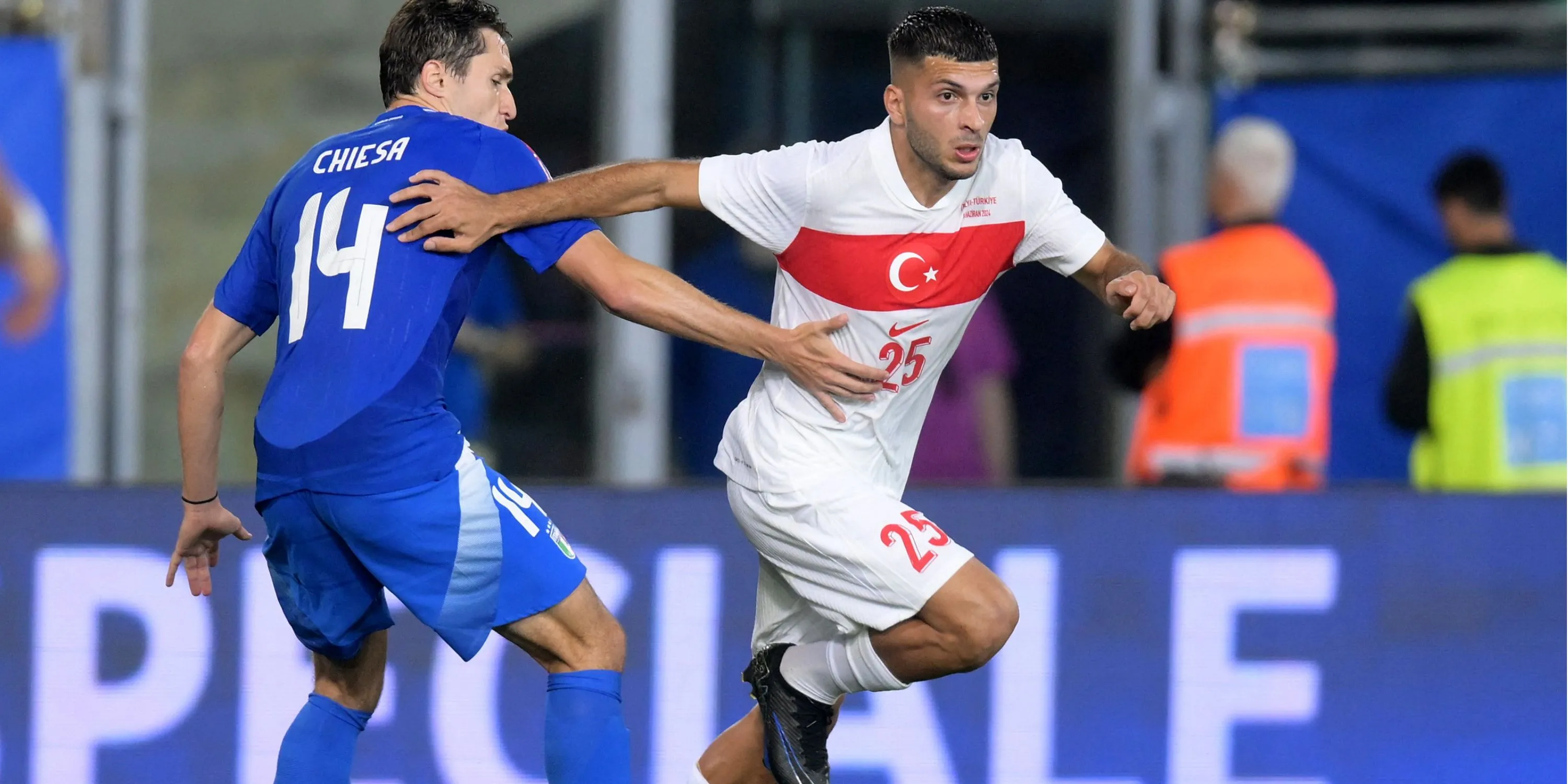 Oguz Aydin, cầu thủ chạy cánh của Fenerbahce được Everton quan tâm