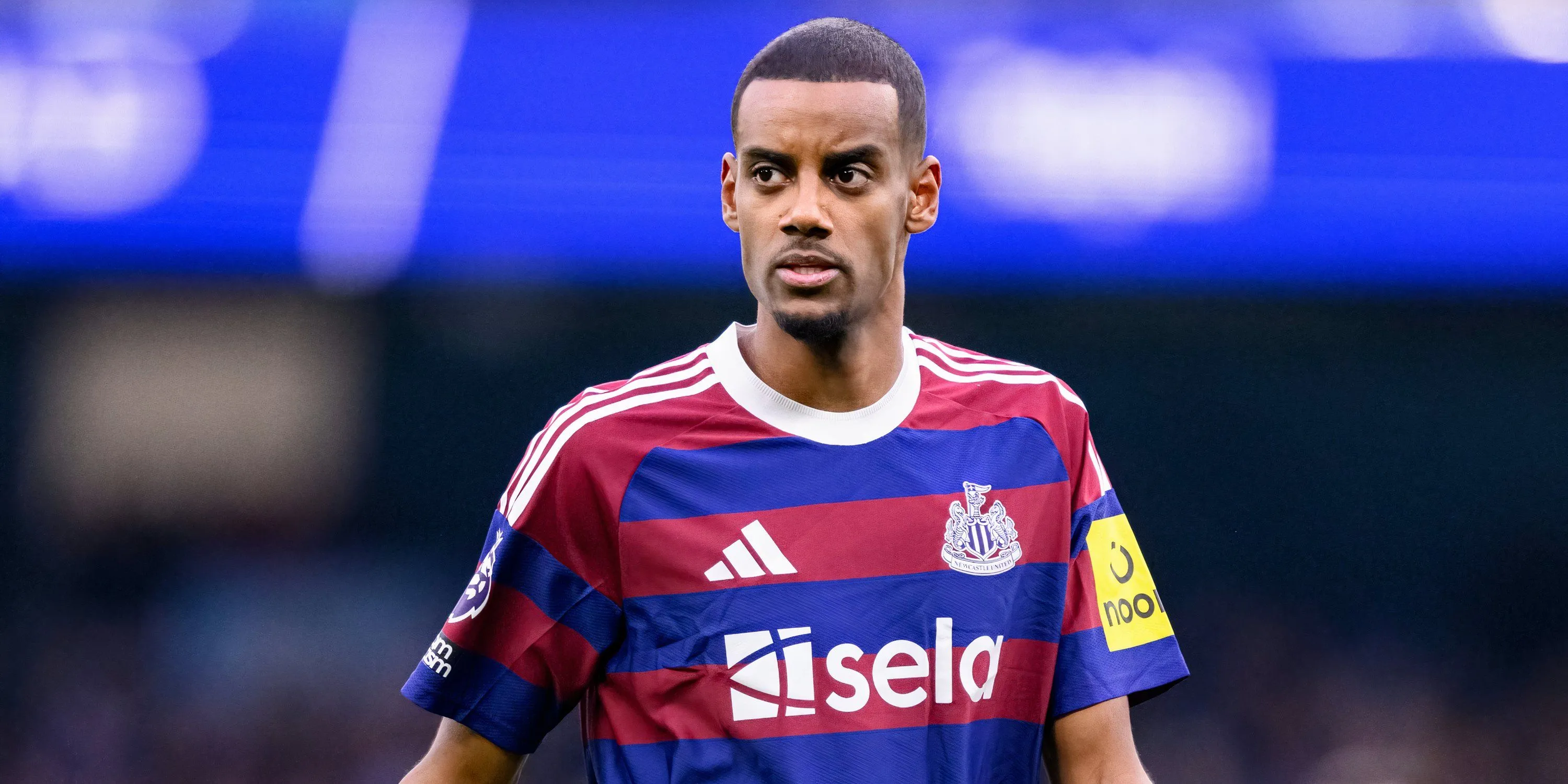 Alexander Isak trong màu áo Newcastle United, mục tiêu chuyển nhượng hàng đầu của Liverpool