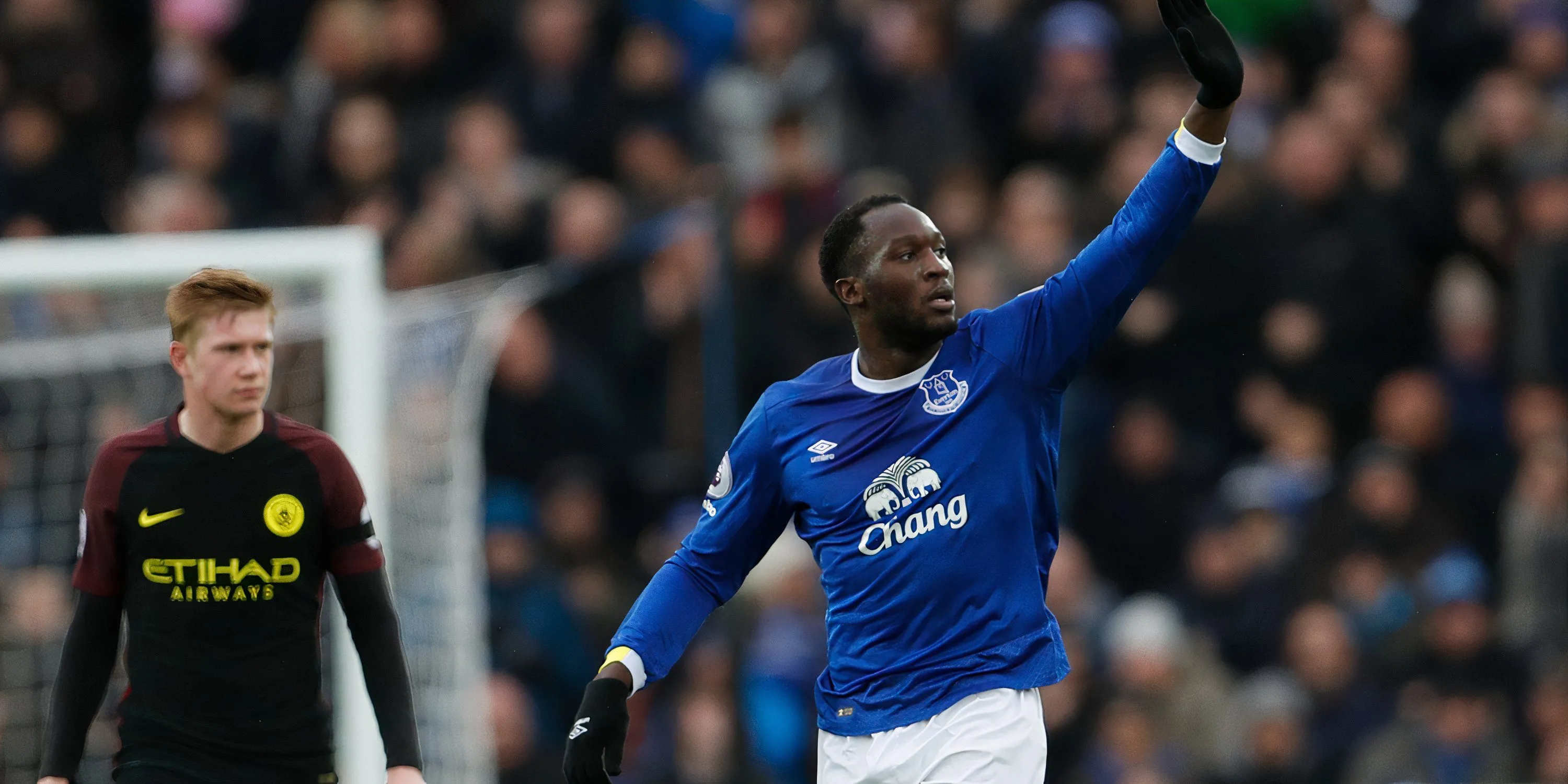 Cựu tiền đạo Romelu Lukaku trong màu áo Everton tại Premier League.