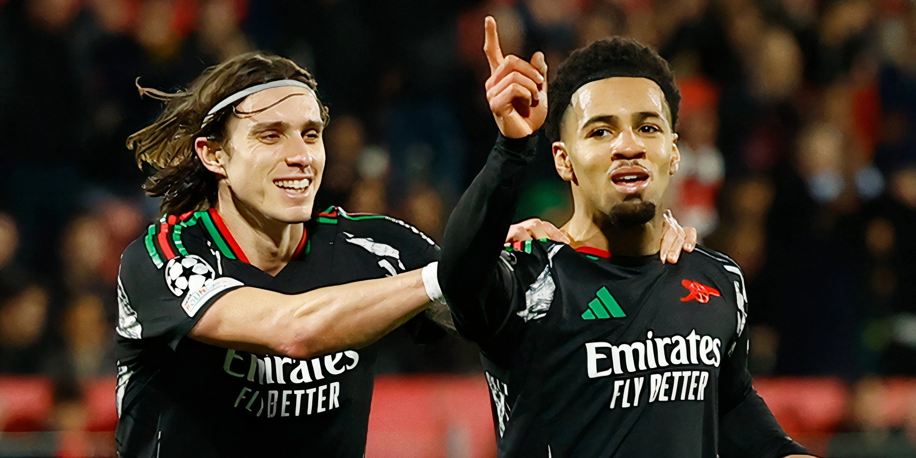 Ethan Nwaneri ăn mừng bàn thắng cho Arsenal tại đấu trường Champions League