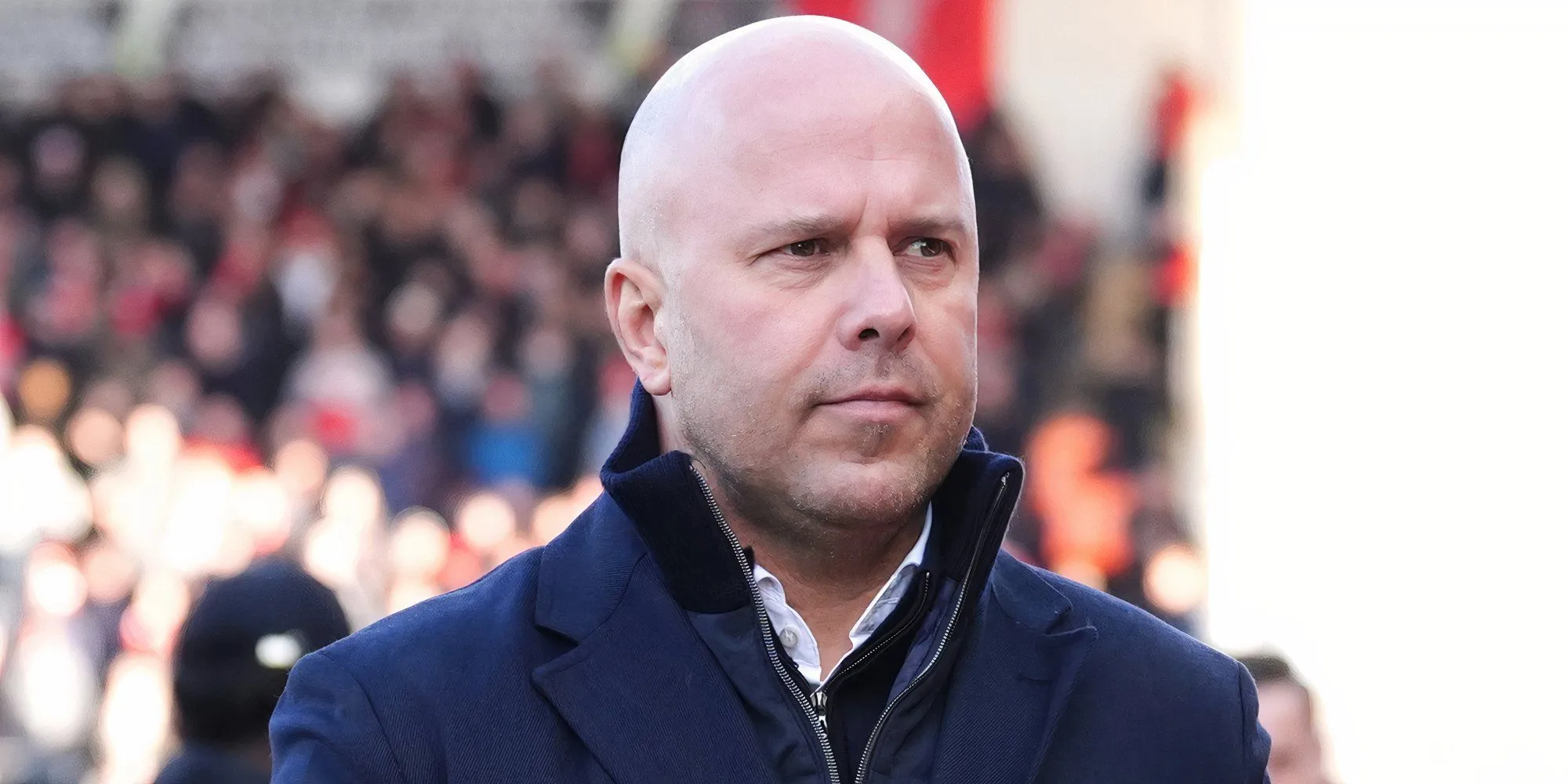 Huấn luyện viên Arne Slot trong buổi tập đầu tiên cùng Liverpool