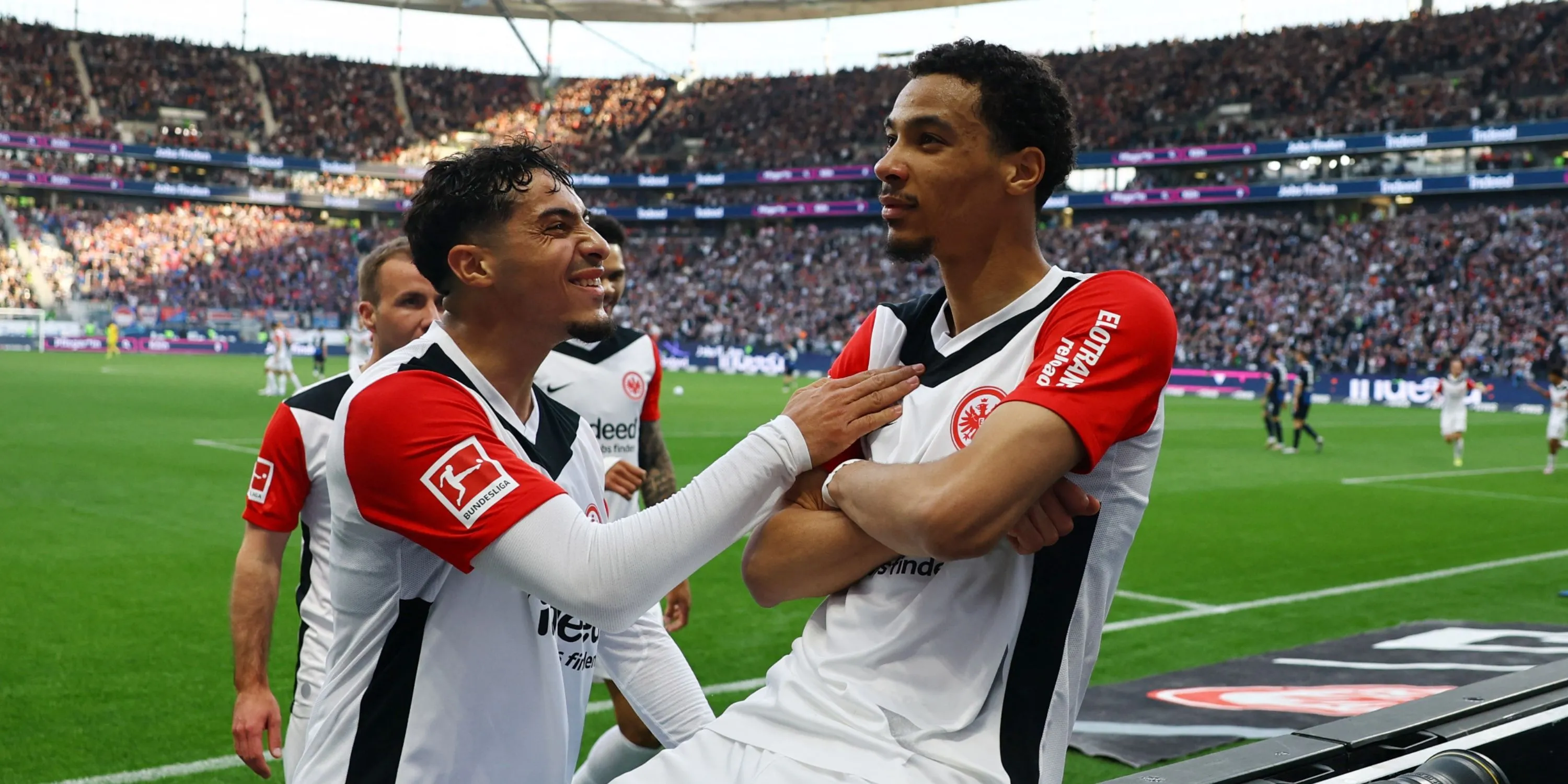 Hugo Ekitike thi đấu cho Eintracht Frankfurt tại Bundesliga