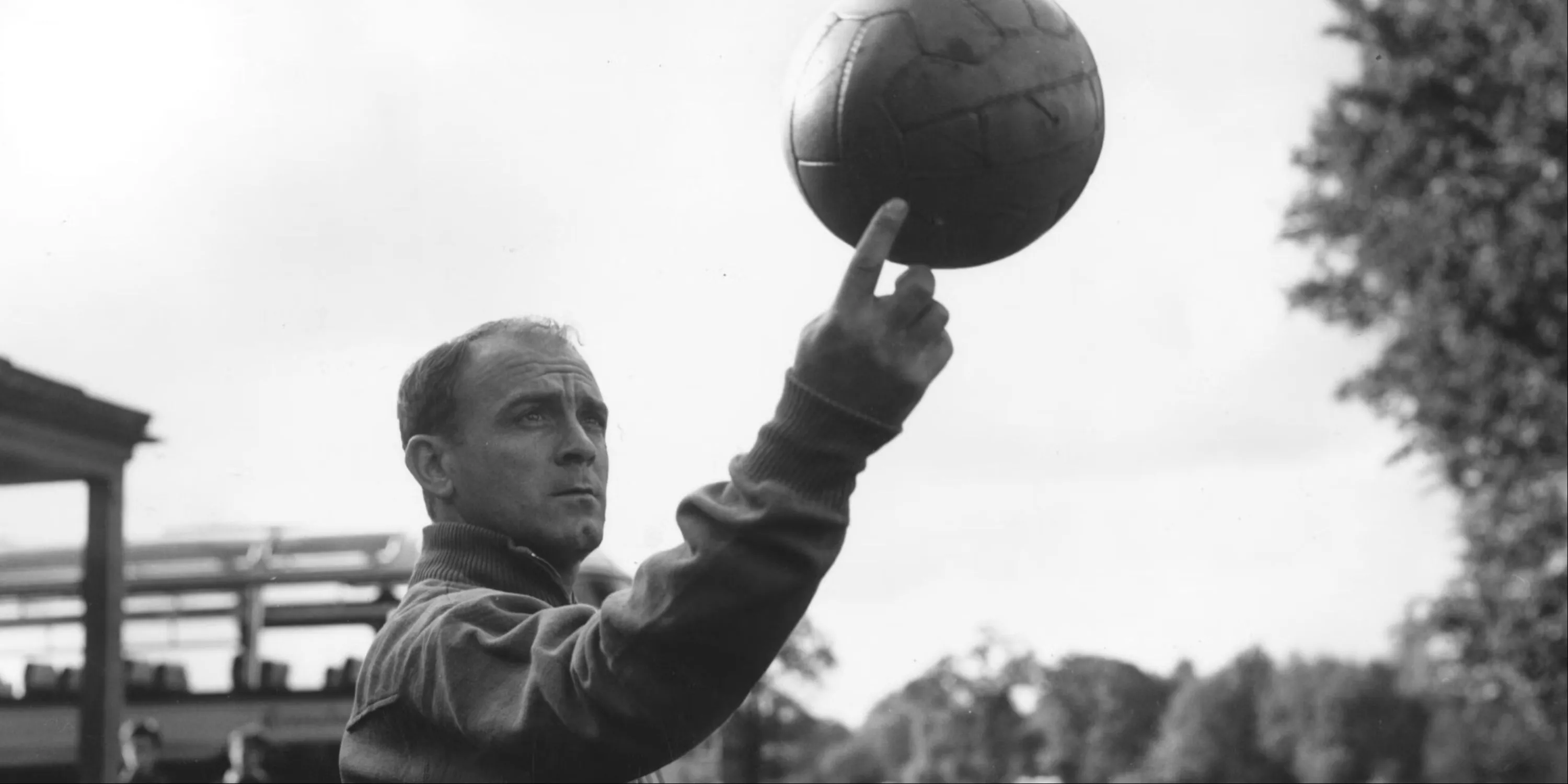Huyền thoại Alfredo Di Stefano - biểu tượng của Real Madrid thập niên 1950