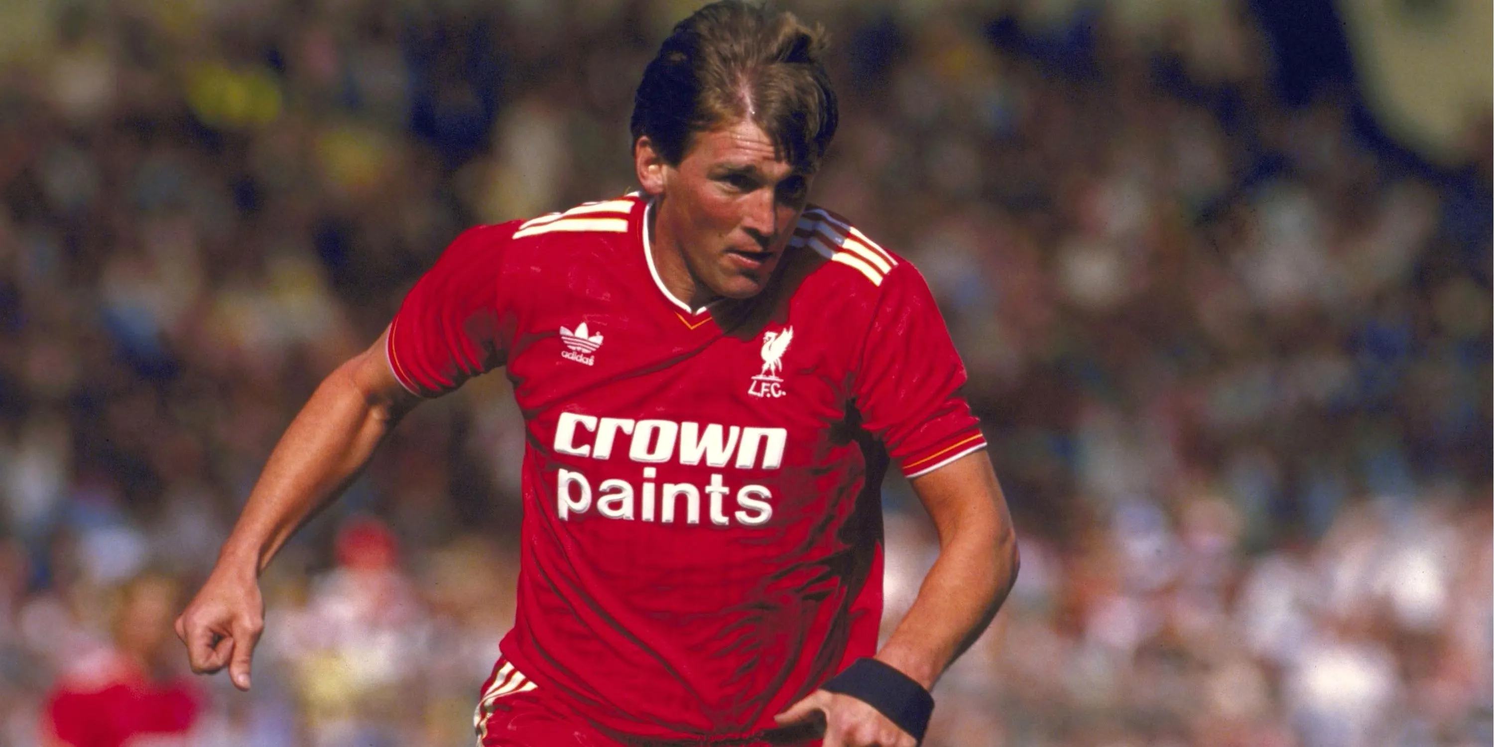 Huyền thoại Kenny Dalglish trong màu áo Liverpool giai đoạn đỉnh cao 1975-1984