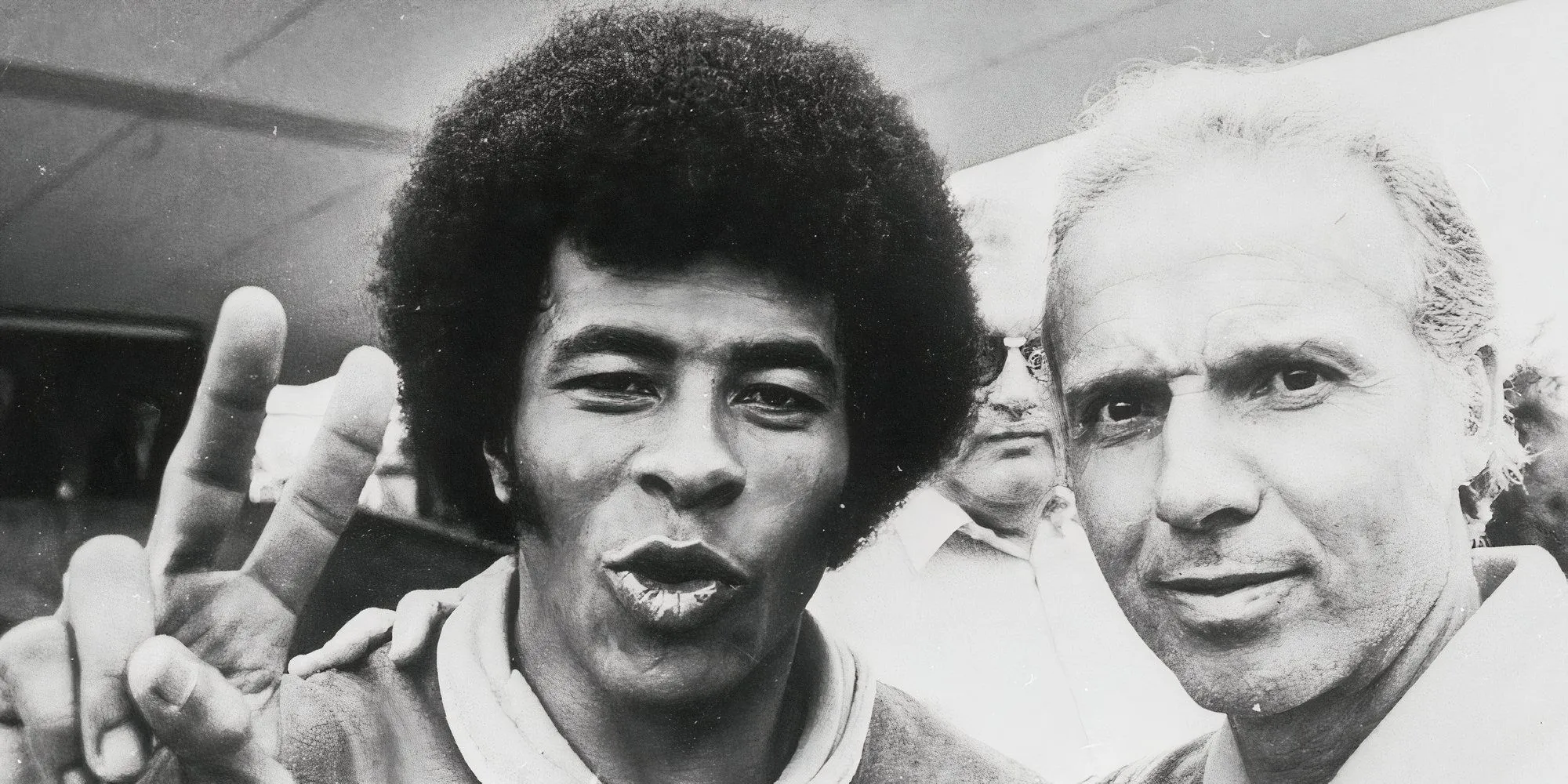 Jairzinho ăn mừng bàn thắng cho đội tuyển Brazil