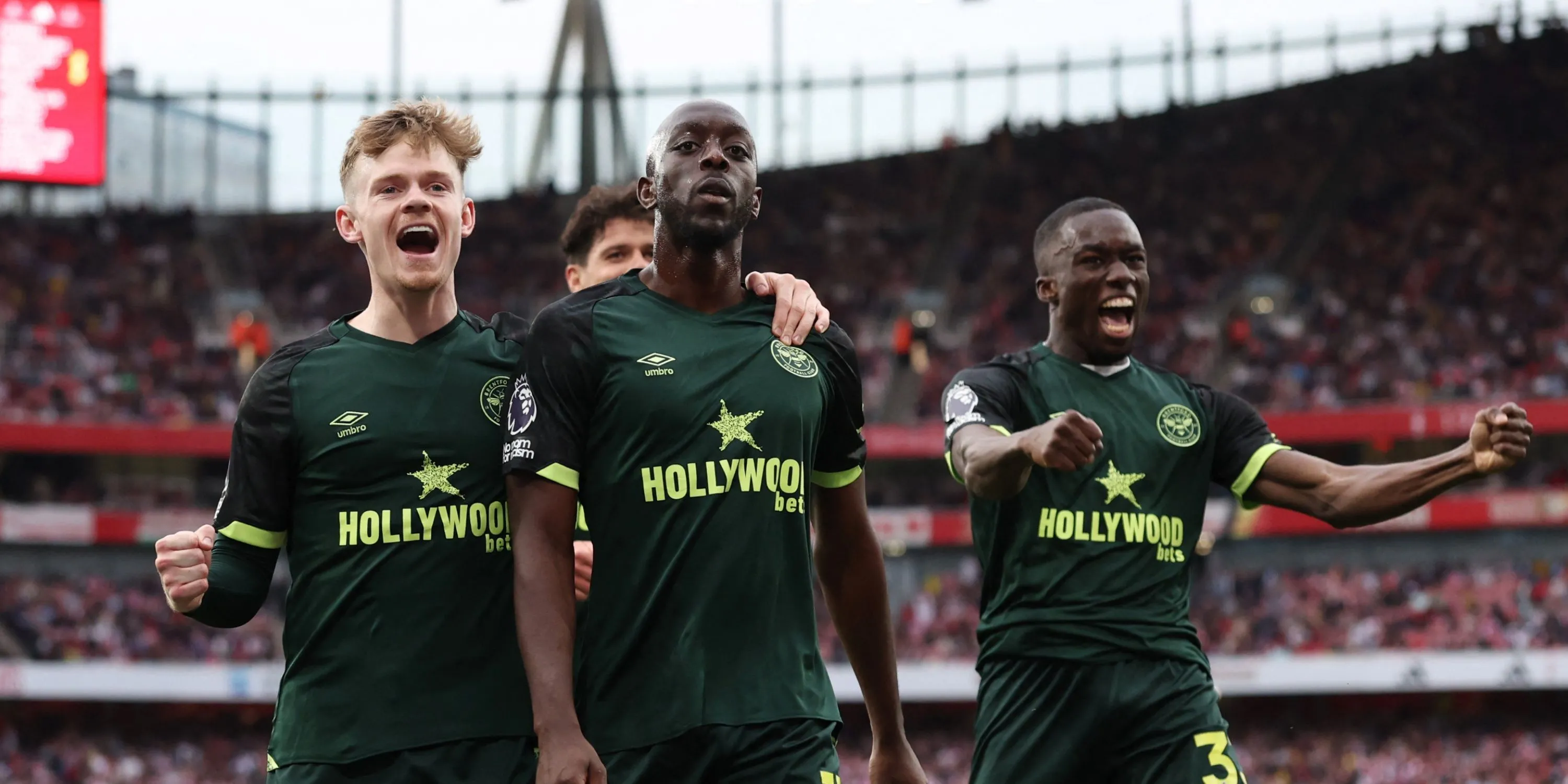 Tiền đạo Yoane Wissa trong màu áo Brentford, mục tiêu chuyển nhượng hàng đầu của Newcastle.