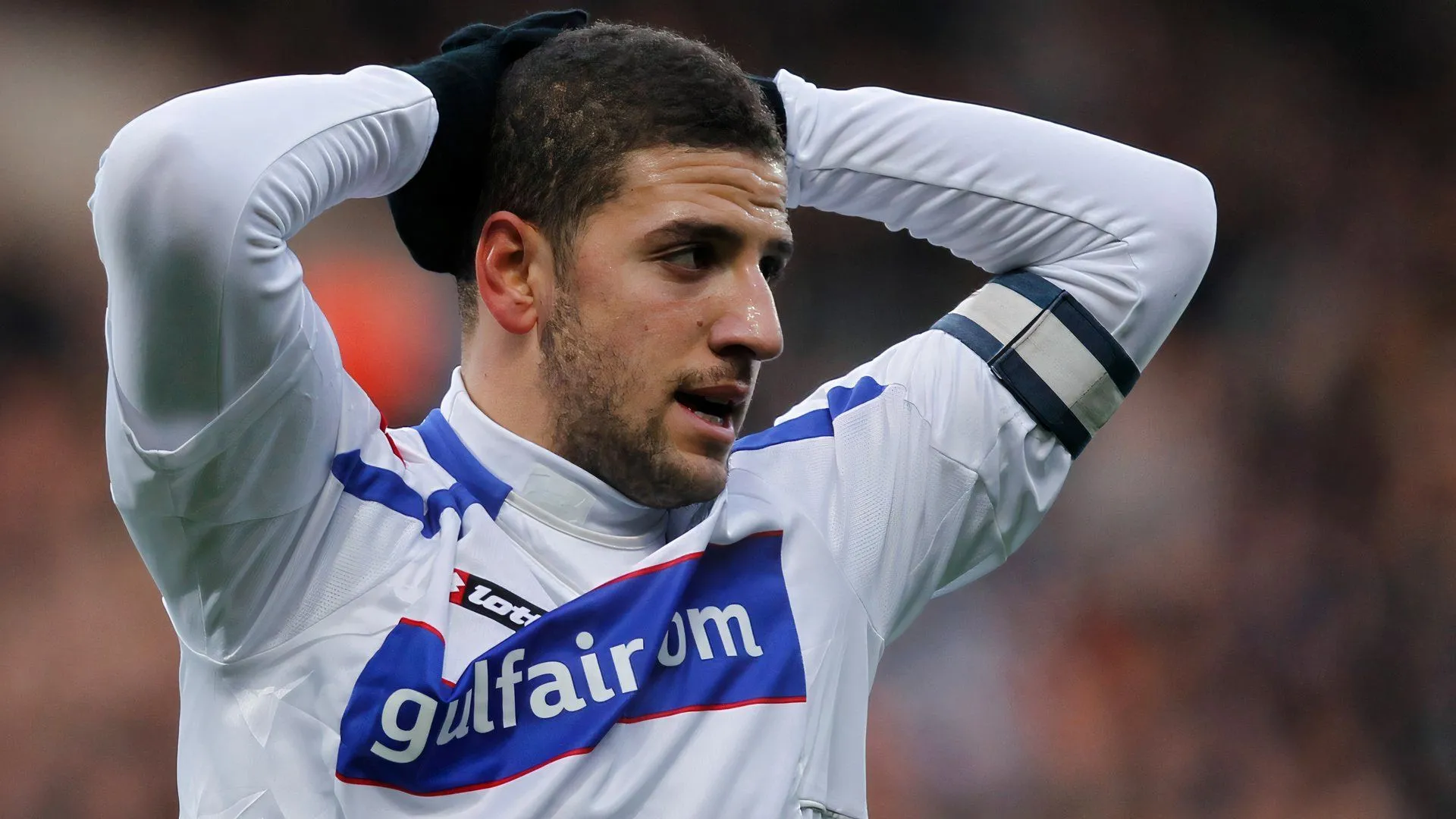 Adel Taarabt với kỹ thuật cá nhân điêu luyện trong màu áo QPR