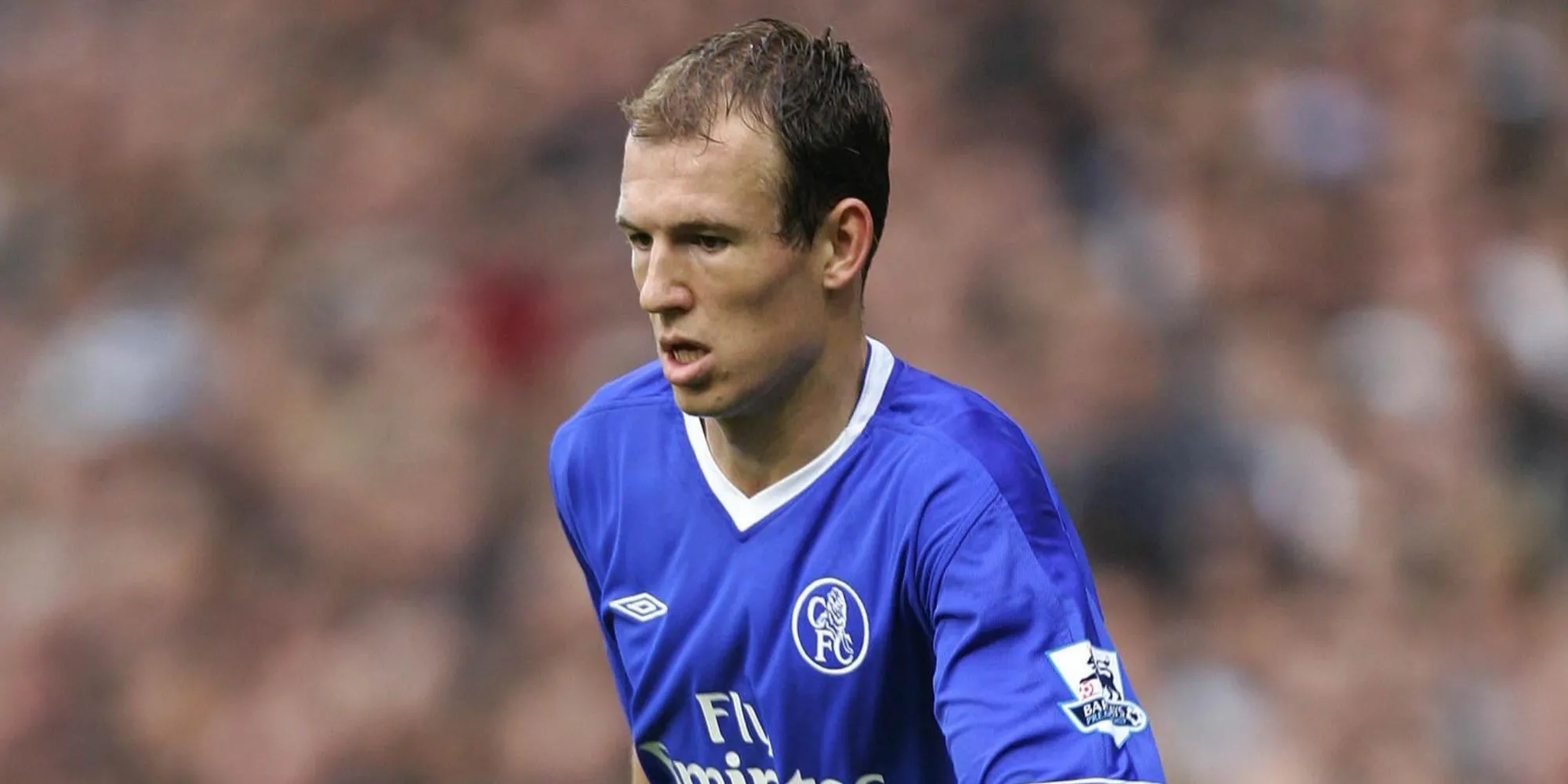 Arjen Robben trong trận đấu cho Chelsea
