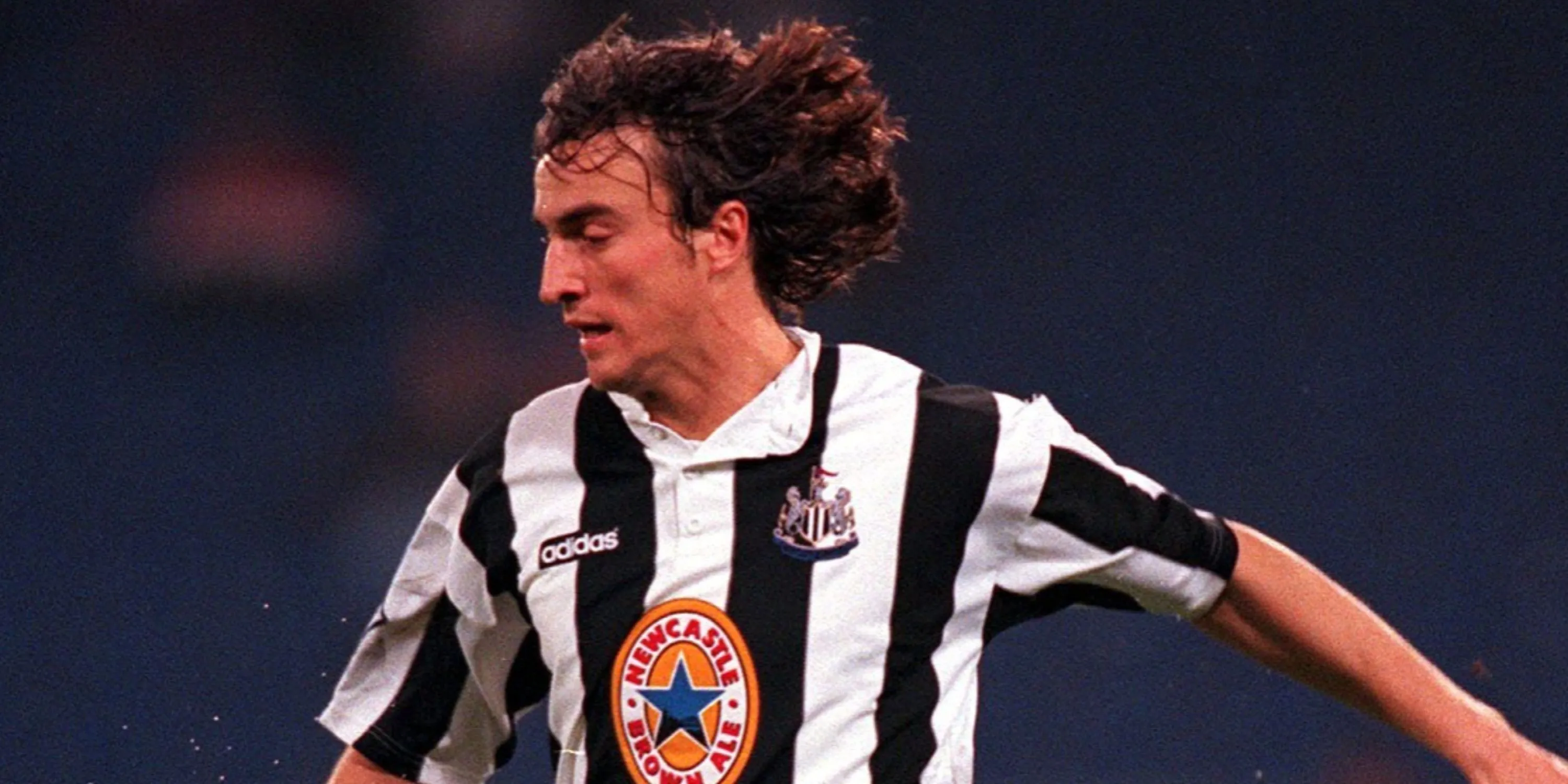 David Ginola trong trận đấu