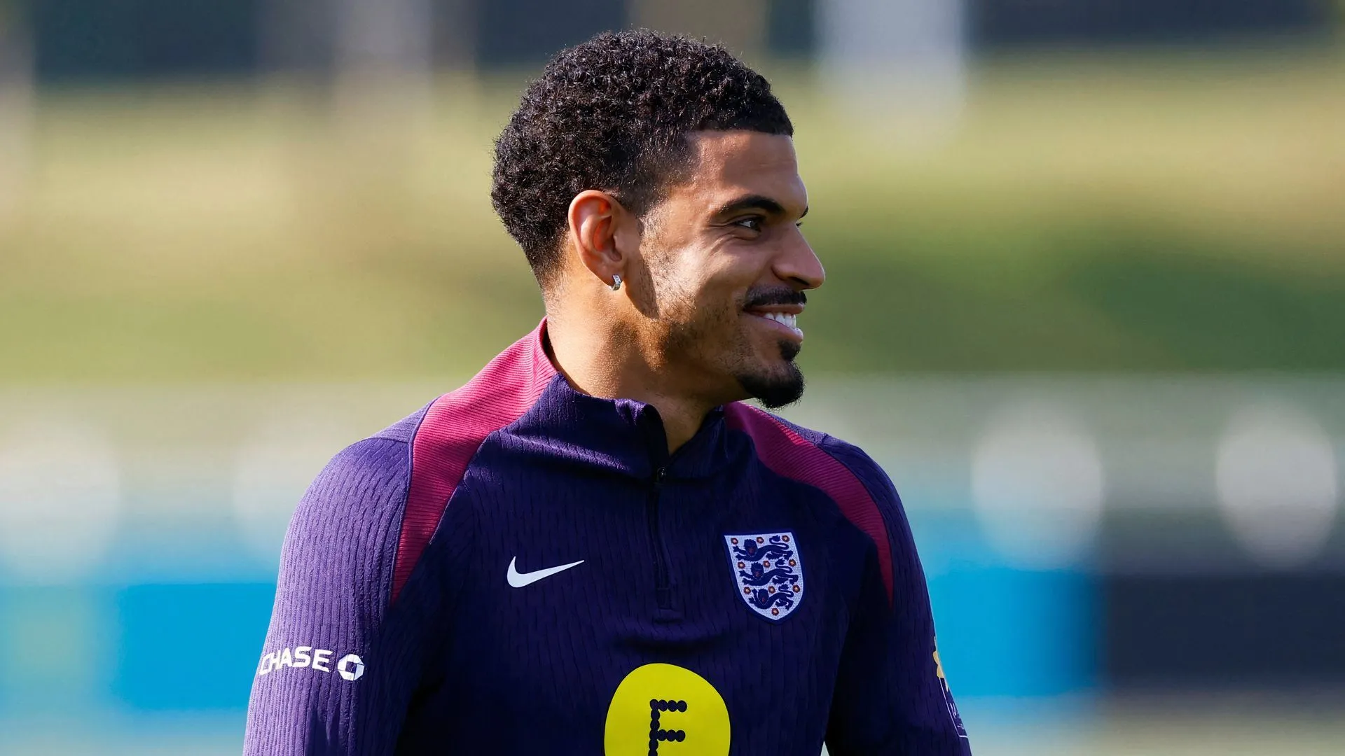 Morgan Gibbs-White trong màu áo đội tuyển Anh