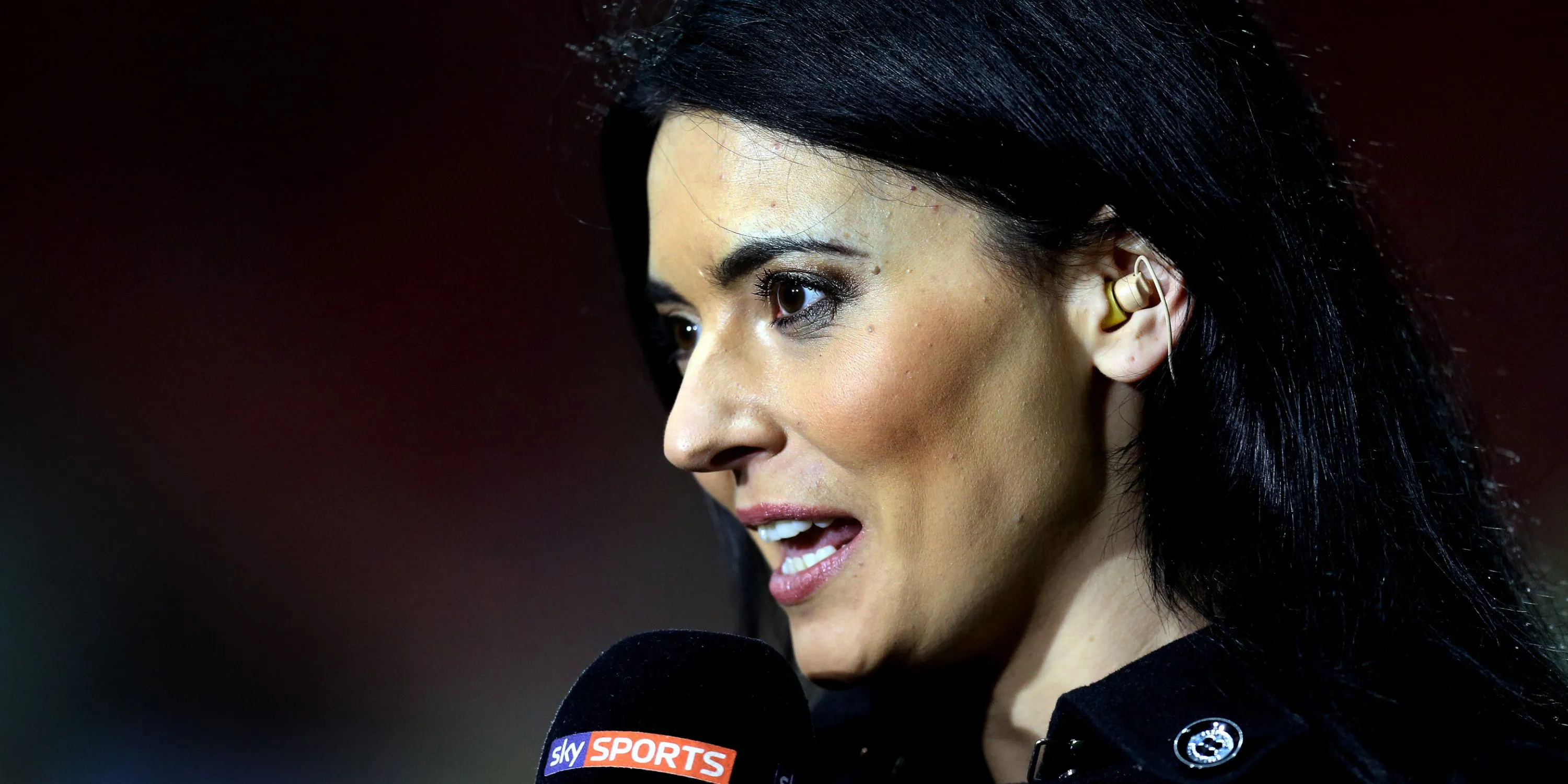 Natalie Sawyer, cựu MC Sky Sports, tại nơi làm việc