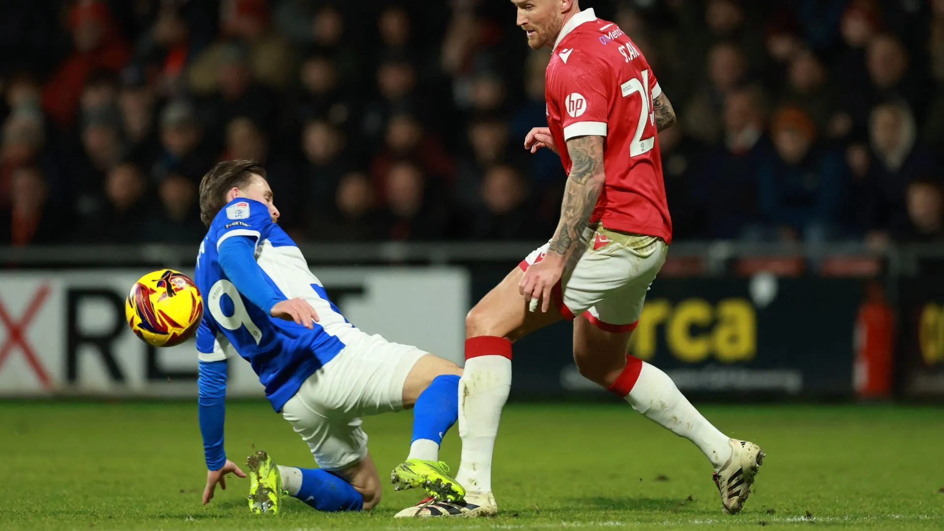 Alfie May trong màu áo Birmingham City, tiền đạo có duyên ghi bàn ở League One