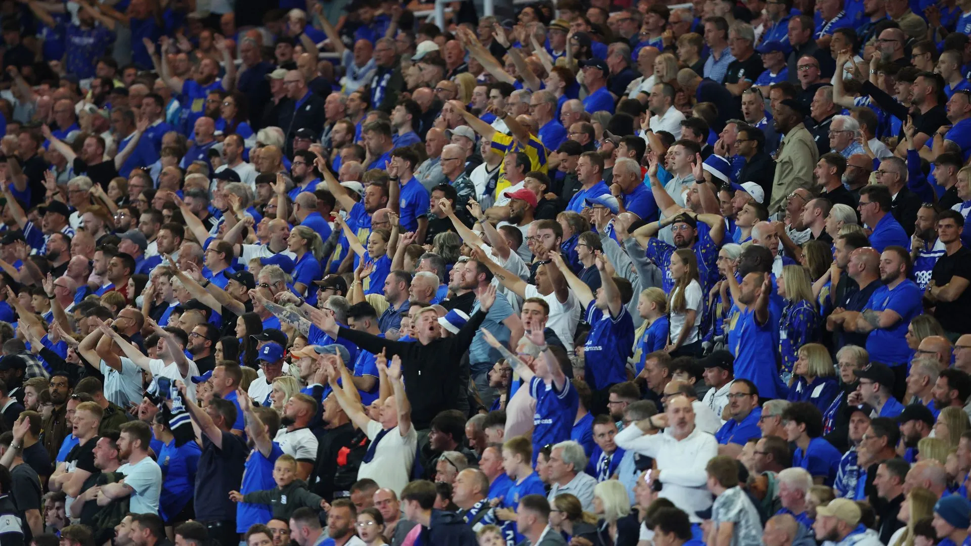 Cổ động viên Birmingham City trên khán đài St. Andrew's