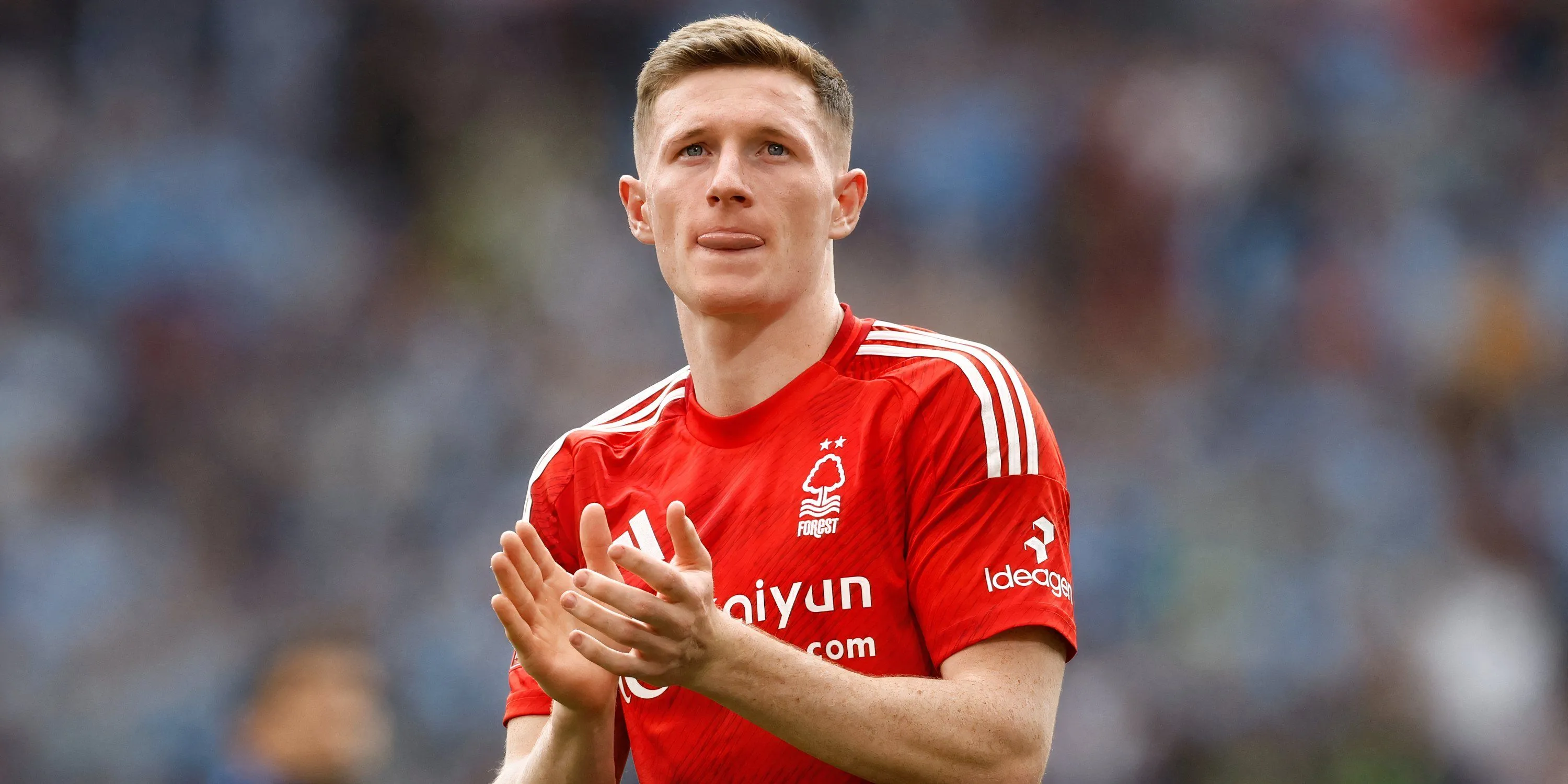 Elliot Anderson trong màu áo Nottingham Forest, mục tiêu chuyển nhượng đắt giá liên quan đến Man Utd