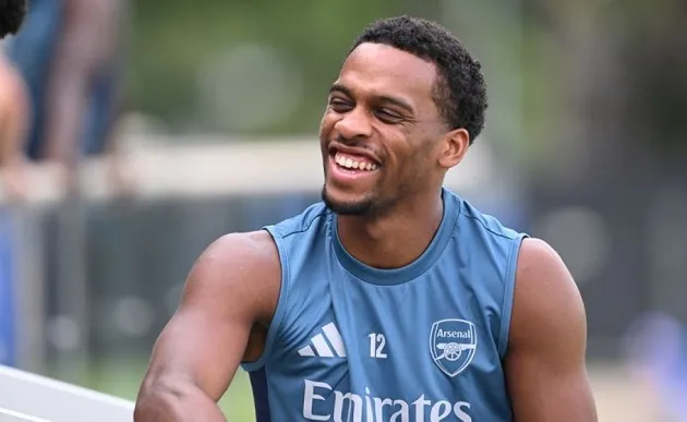 Jurrien Timber chơi ấn tượng ở giai đoạn đầu mùa, góp công vào hàng thủ Arsenal