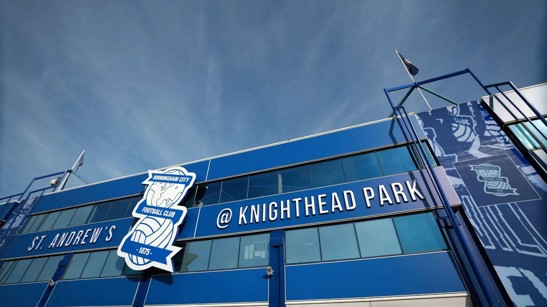 Khung cảnh St Andrew và khán đài của Birmingham City