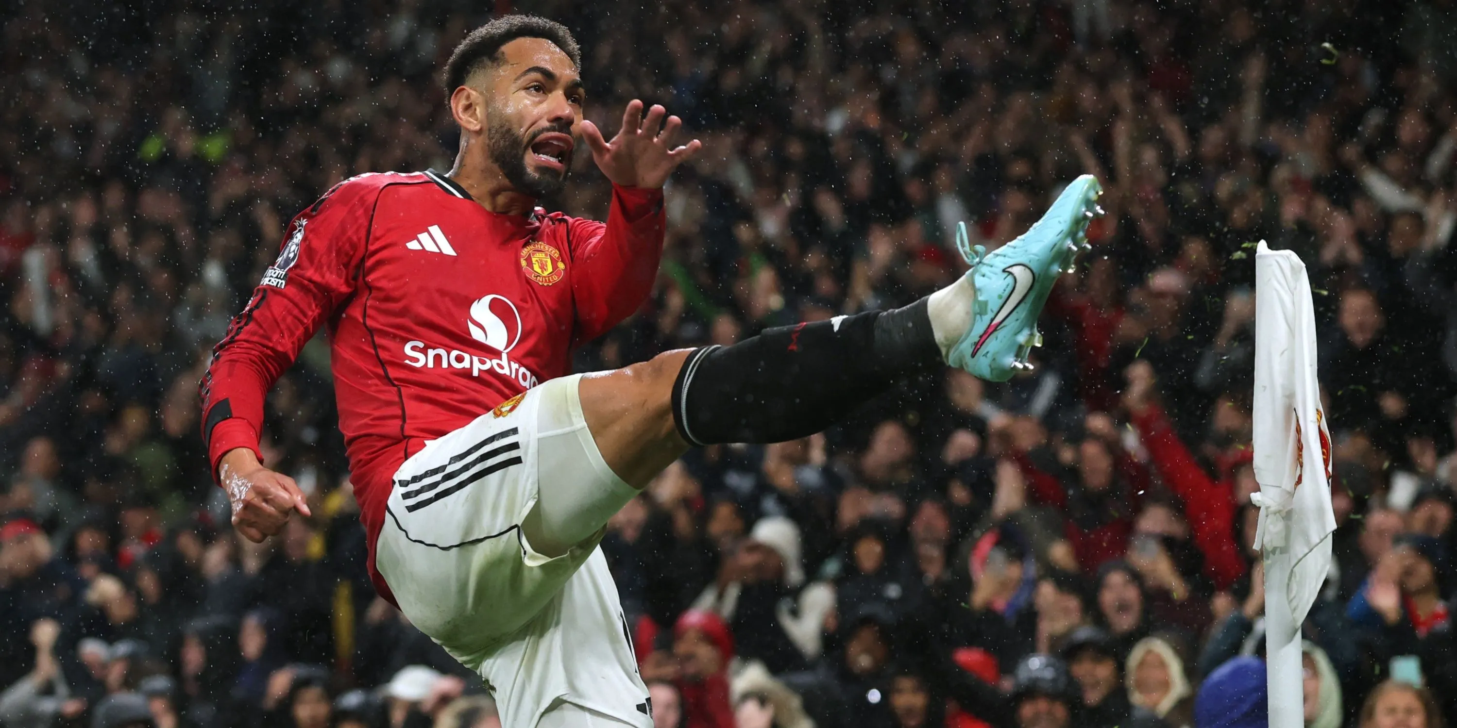 Matheus Cunha trong màu áo Man Utd, mẫu tiền vệ tấn công có khả năng dứt điểm và rê bóng