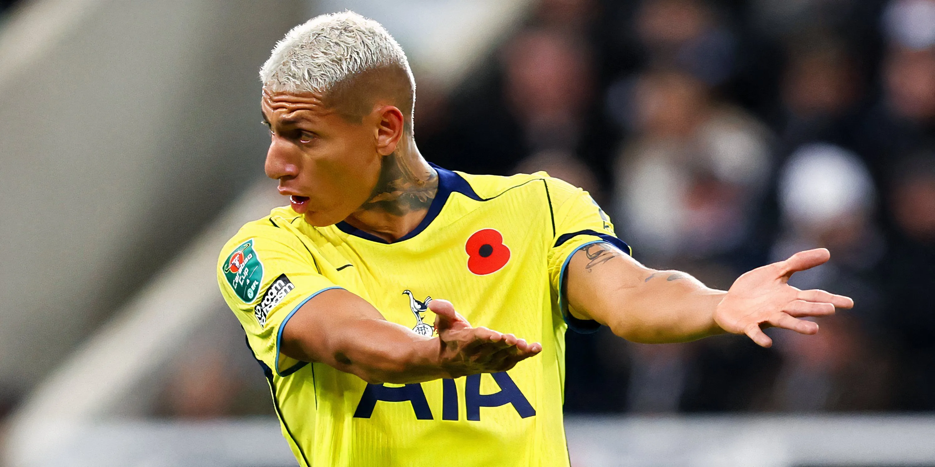 Richarlison trong trận đấu, cầu thủ Spurs gặp vấn đề ở hiệu suất chuyền và dứt điểm
